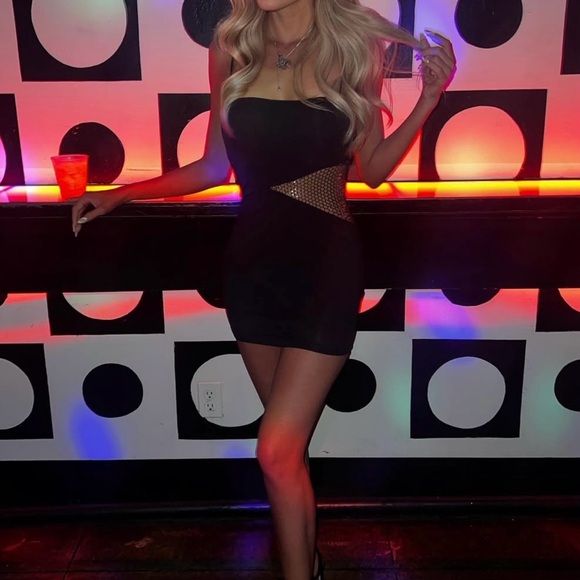 superdown Dresses & Skirts - Superdown Black Strapless Mini Dress